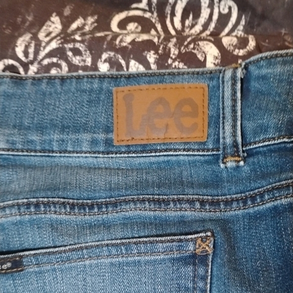 Lee Denim Straight Leg Jeans in Blue - Picture 6 of 8